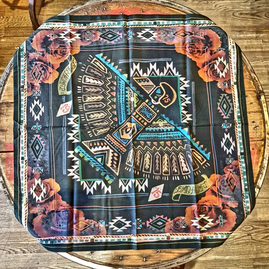 DMD BANDANA AZTEC 60x60